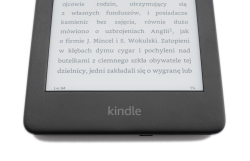 kindle 10 generacja z wbudowanym podświetleniem w kolorze Czarny