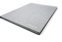 Etui materiałowe w kolorze szarym do notatnika reMarkable 2